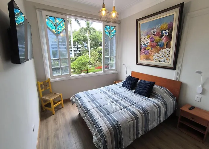 Flying Dog Hostels - Backpackers