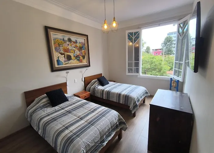 Flying Dog Hostels - Backpackers