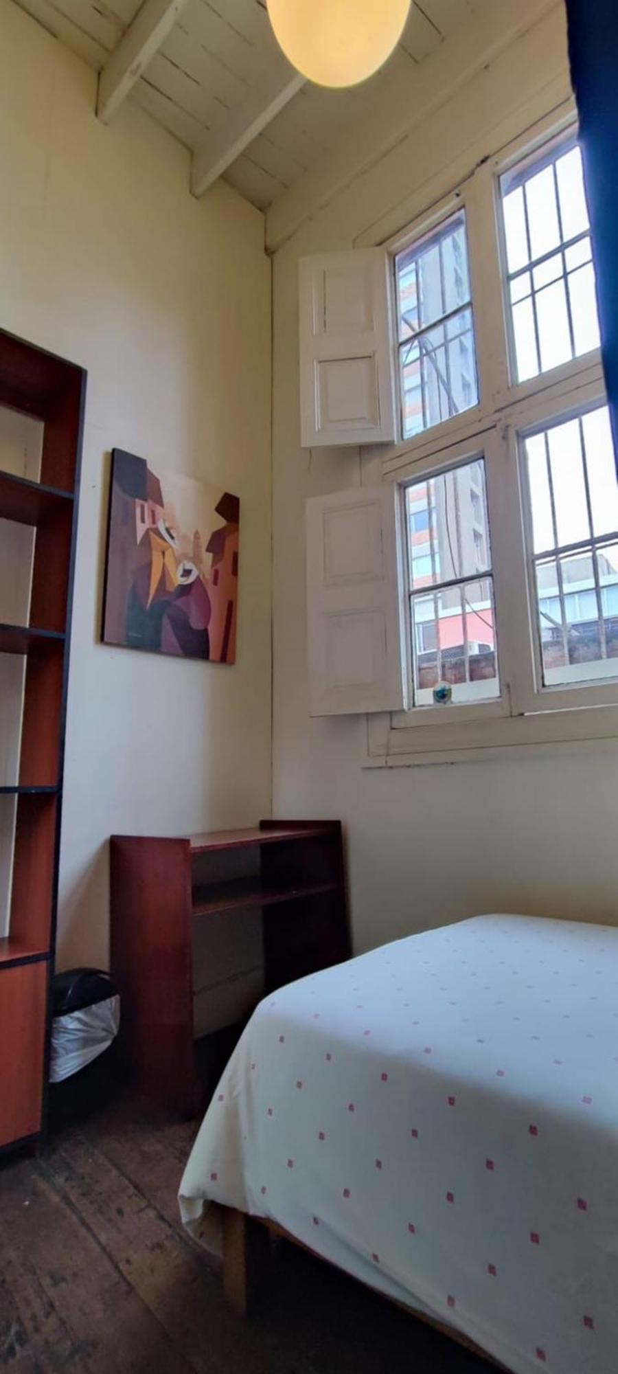Flying Dog - Backpackers Hostel *
