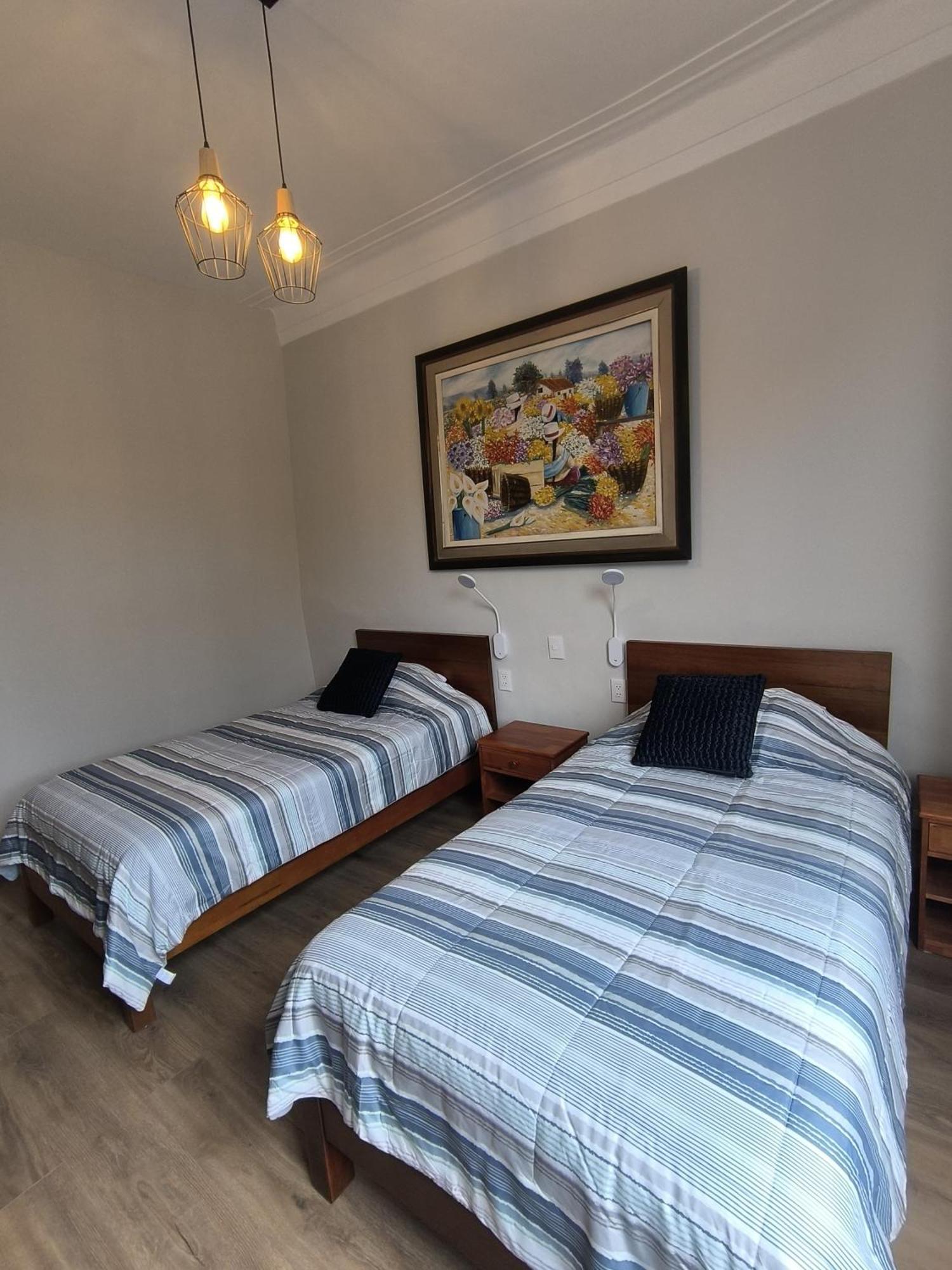 Flying Dog - Backpackers Hostel